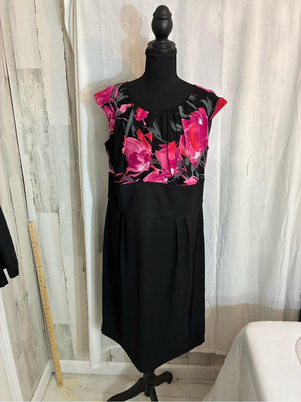 Dress Barn Black Midi Dress with Pink Floral Bodice Women’s Sz 16